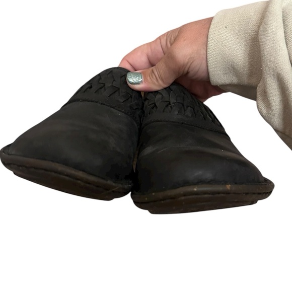 Ugg Australia Women’s Anila Clog Shoes Black Leather Woven Detail Size 7 EUC - Picture 7 of 9